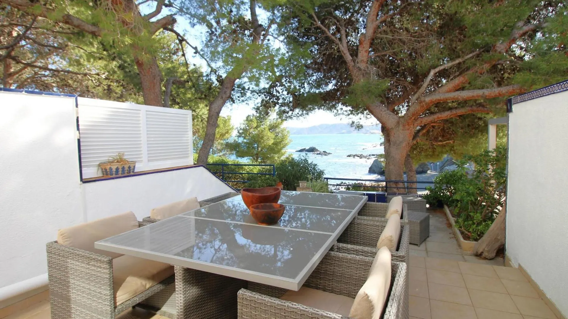 Casa En Primera Linea De Mar Con Acceso Directo A Playa Y Vistas Espectaculares - Es-228-176 Llanca Holiday home