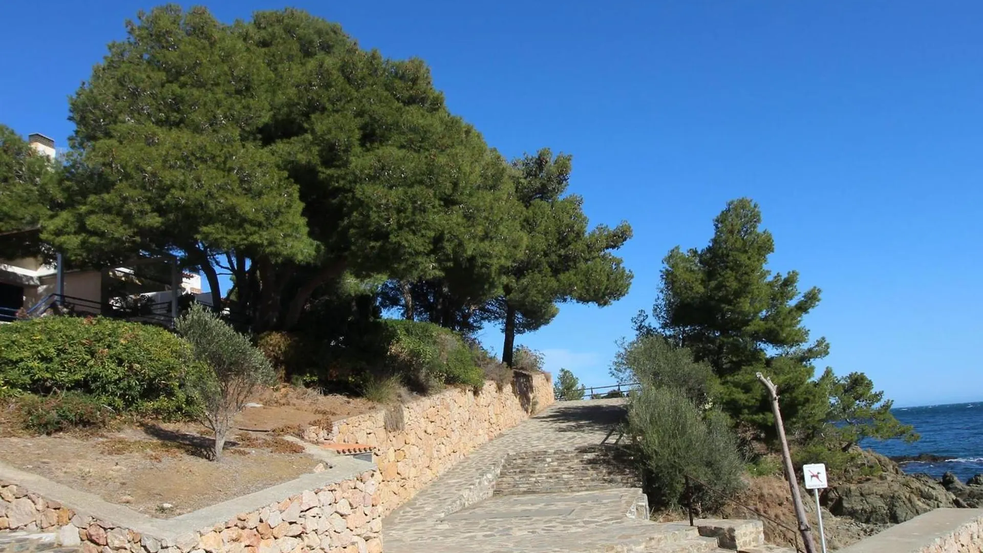 Casa En Primera Linea De Mar Con Acceso Directo A Playa Y Vistas Espectaculares - Es-228-176 Llanca Holiday home